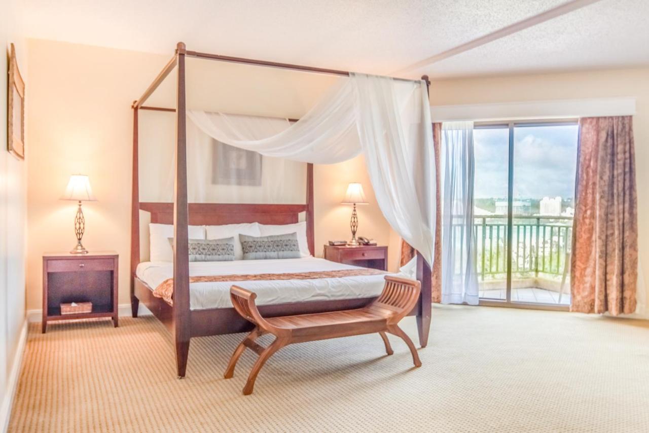 Holiday Resort & Spa Guam Tumon Exterior photo